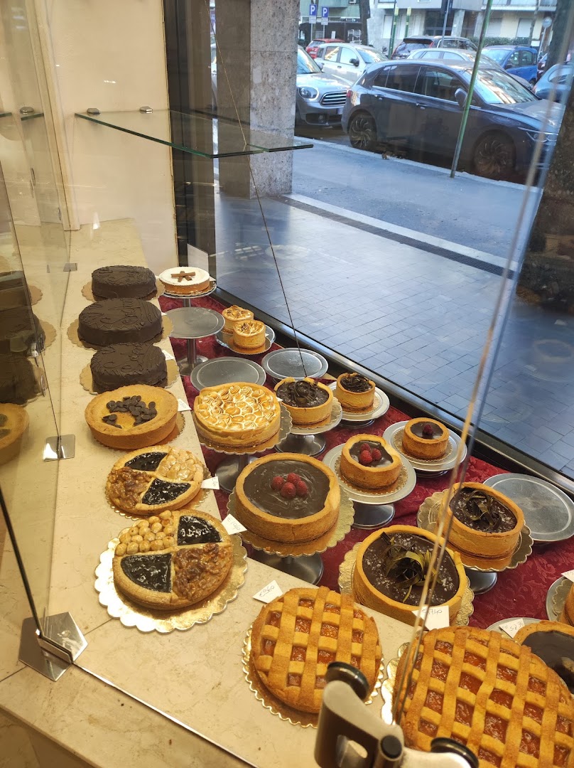 Lissari, Milano