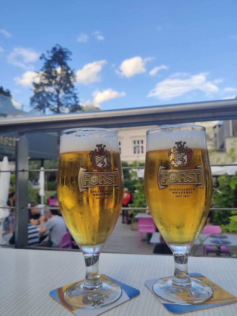Liszt Cafe & Resteurant