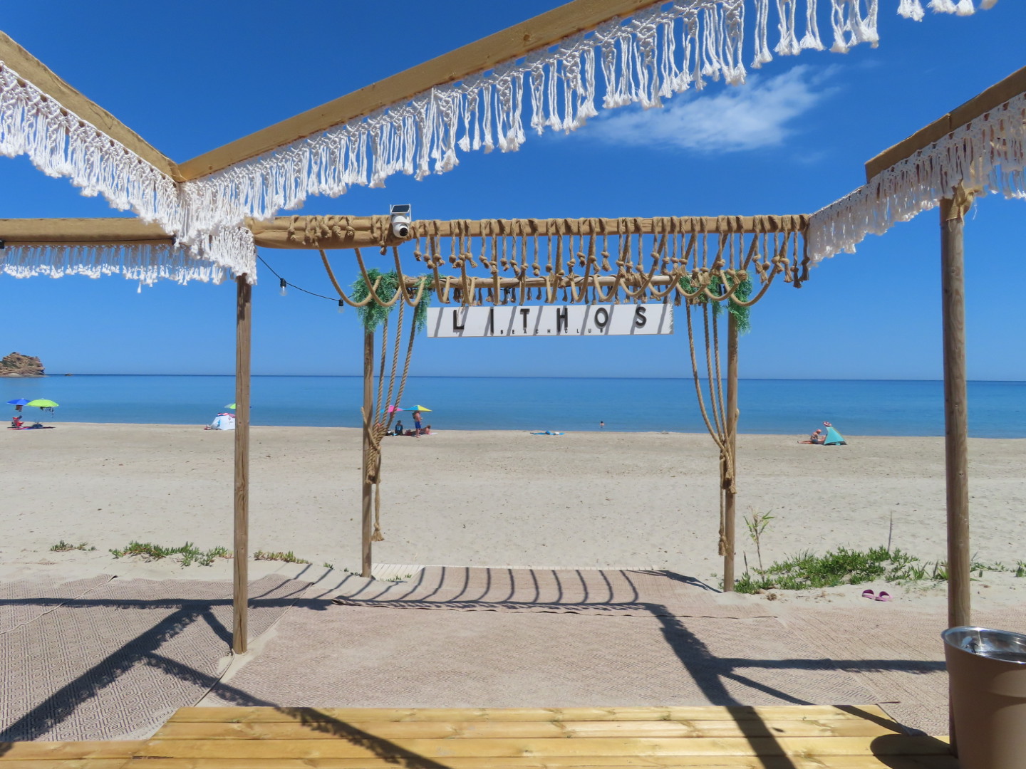 Lithos Beach Club