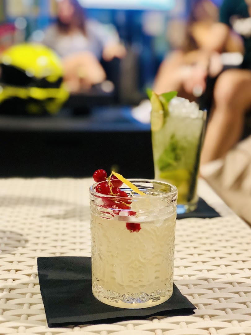 Little Enjoy - Food & Cocktails Bar
