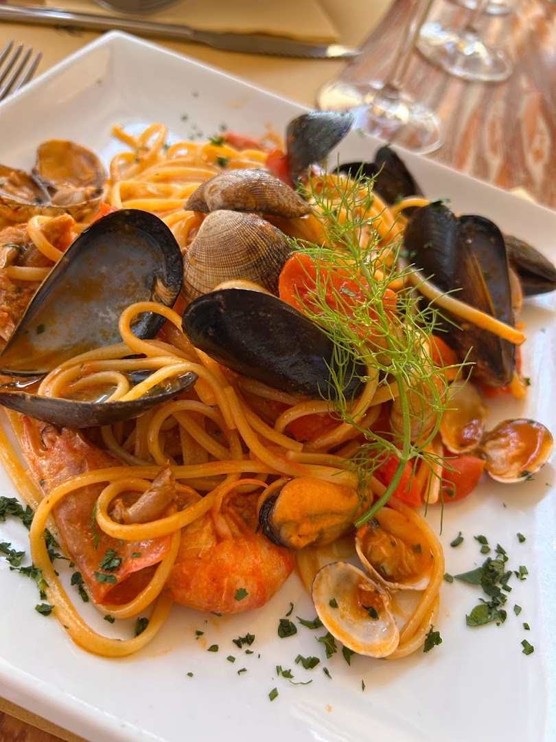 Lo Chalet Ristorante Wine & Bar