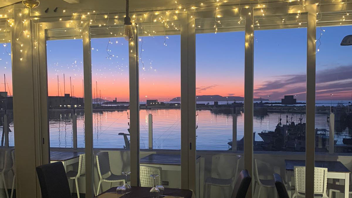 Lo Scalo Restaurant Lounge Bar