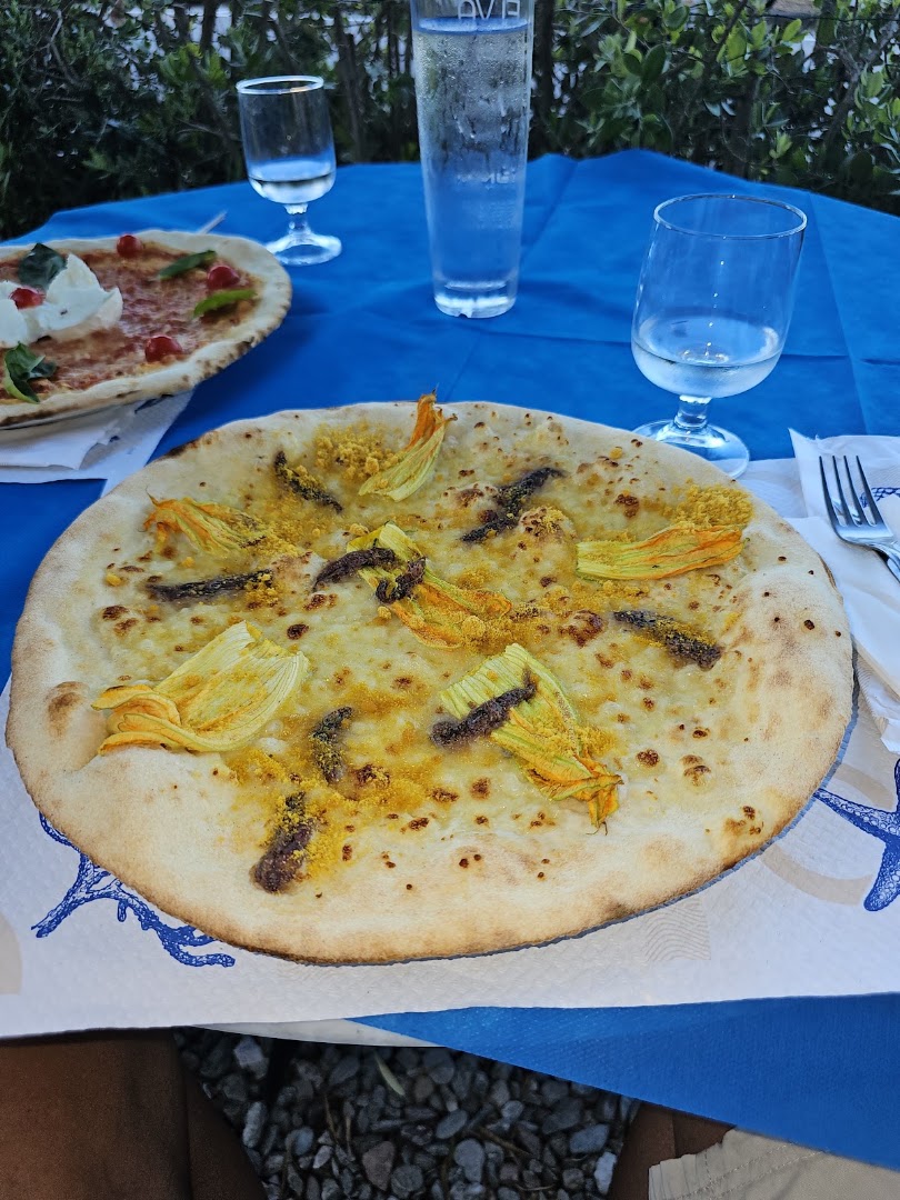 Lo Scoglio bar ristorante pizzeria