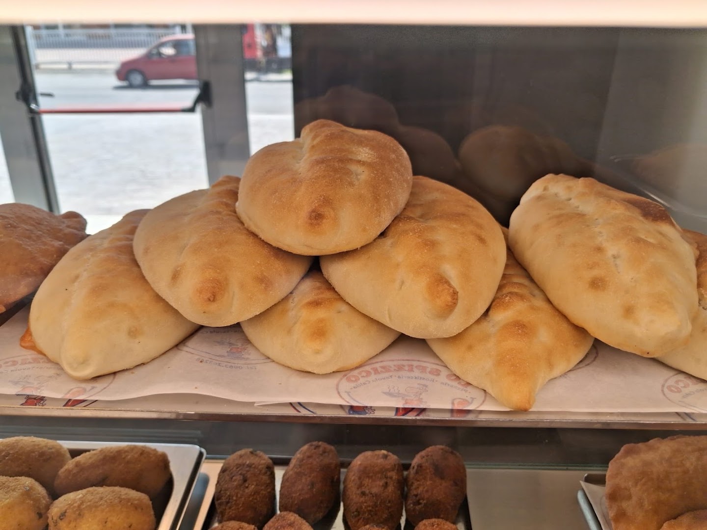Lo Spizzico | Pizzeria - Rosticceria - Tavola Calda | Vibo Valentia