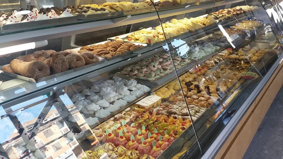 L'Oasi bar pasticceria cornetteria bombe calde