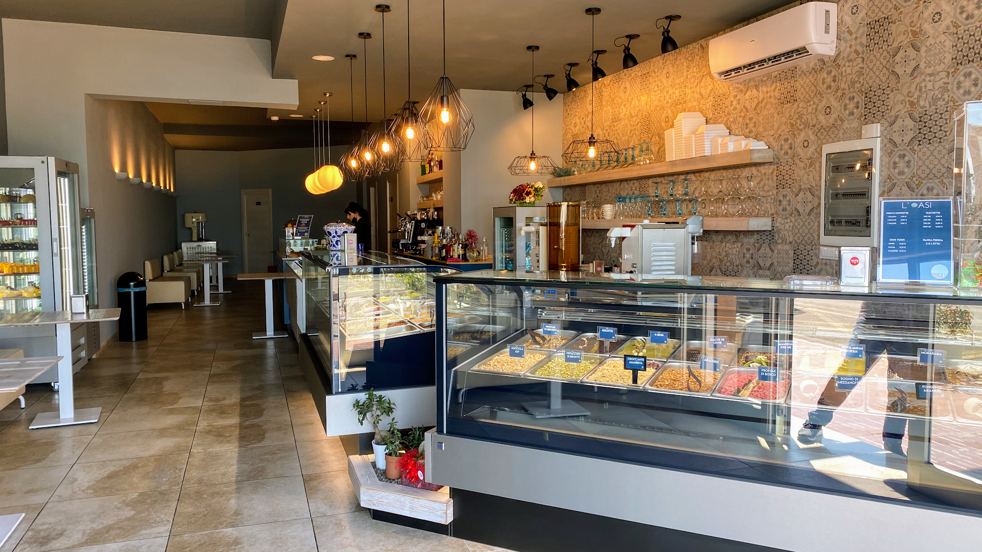 L'OASI Gelateria Pasticceria | Sotto Zero | Caffetteria Bar