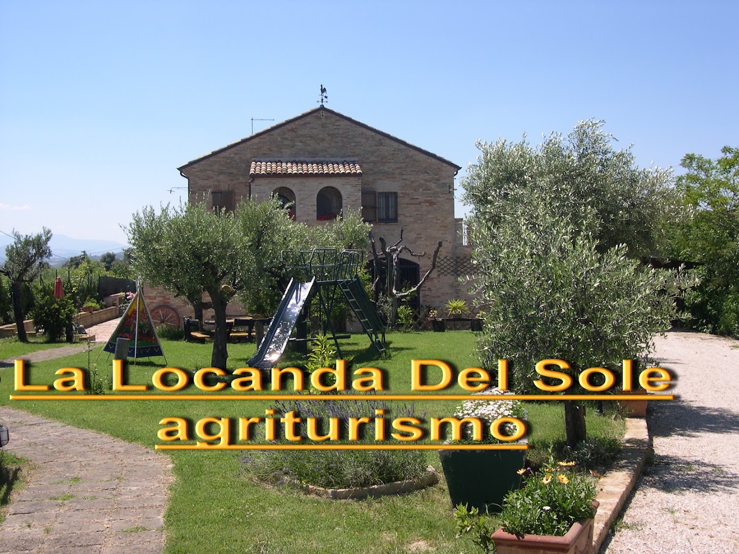 Locanda del Sole Agriturismo Ristorante Osteria Cucina Tradizionale Carne Marchigiana Alloggi Piscina Eventi, Monte Giberto