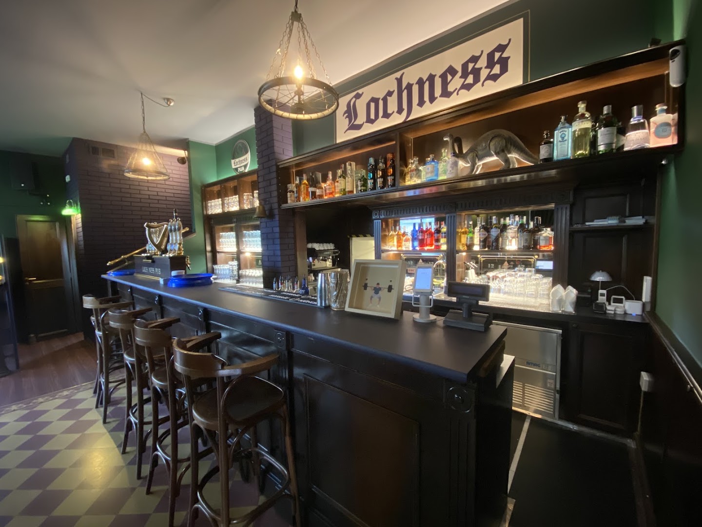 Loch Ness Pub