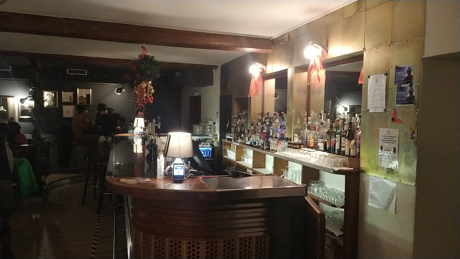 Locos bar