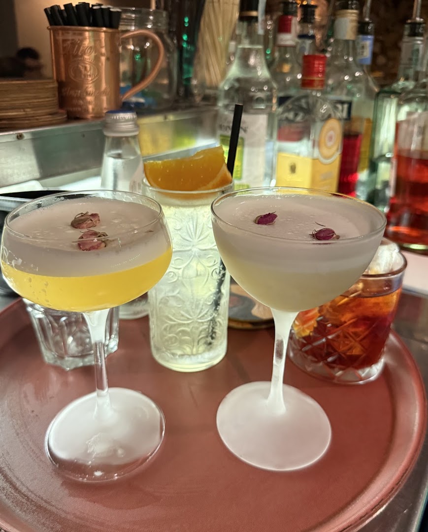 Locos bar