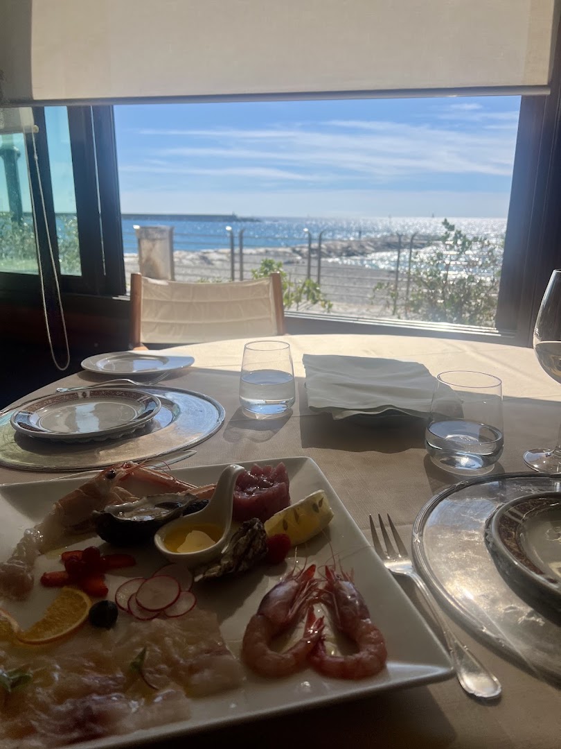 Lord Nelson (Ristorante - American Bar - Enoteca - Appartamenti)