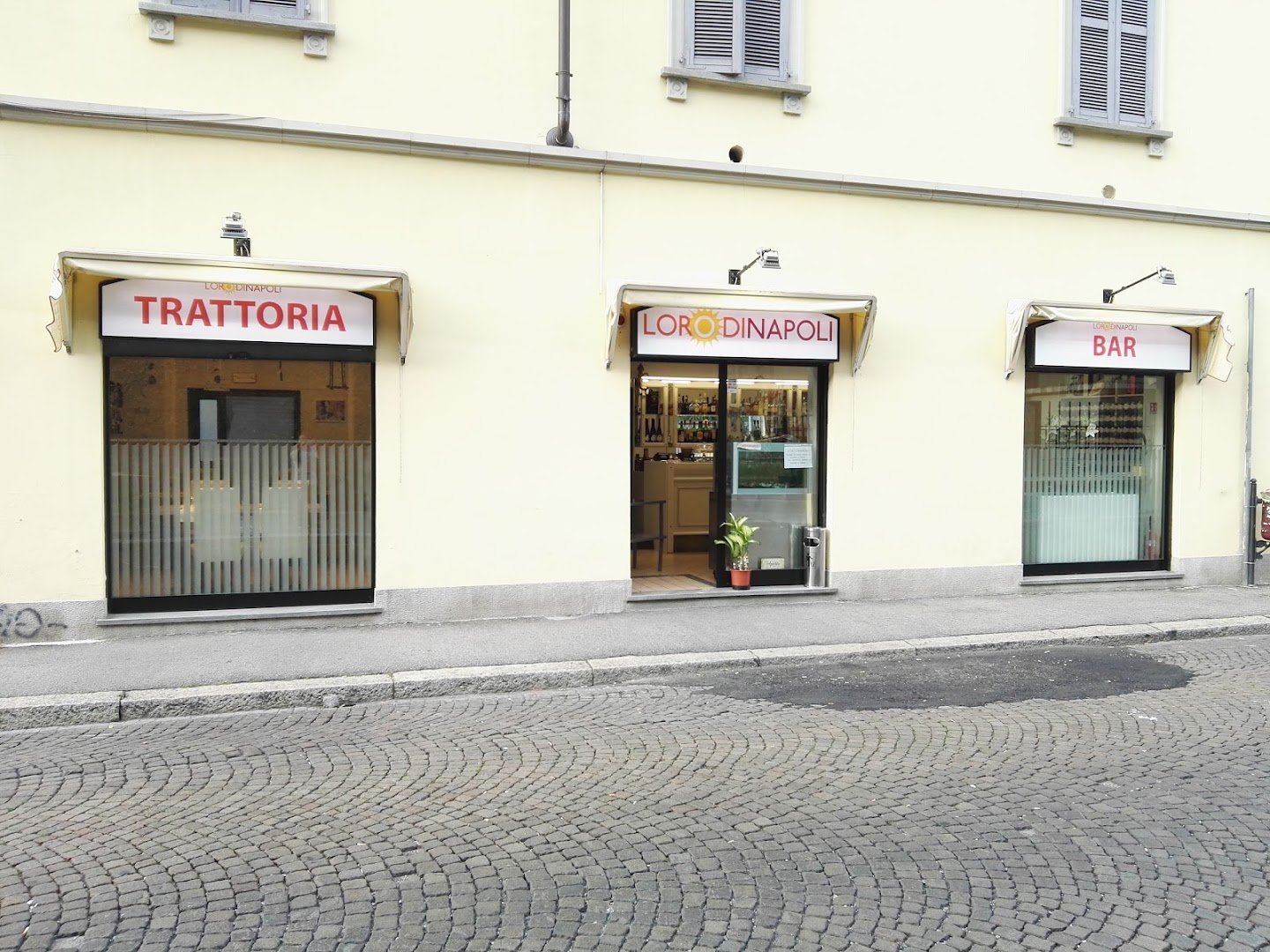 Trattoria Loro Di Napoli