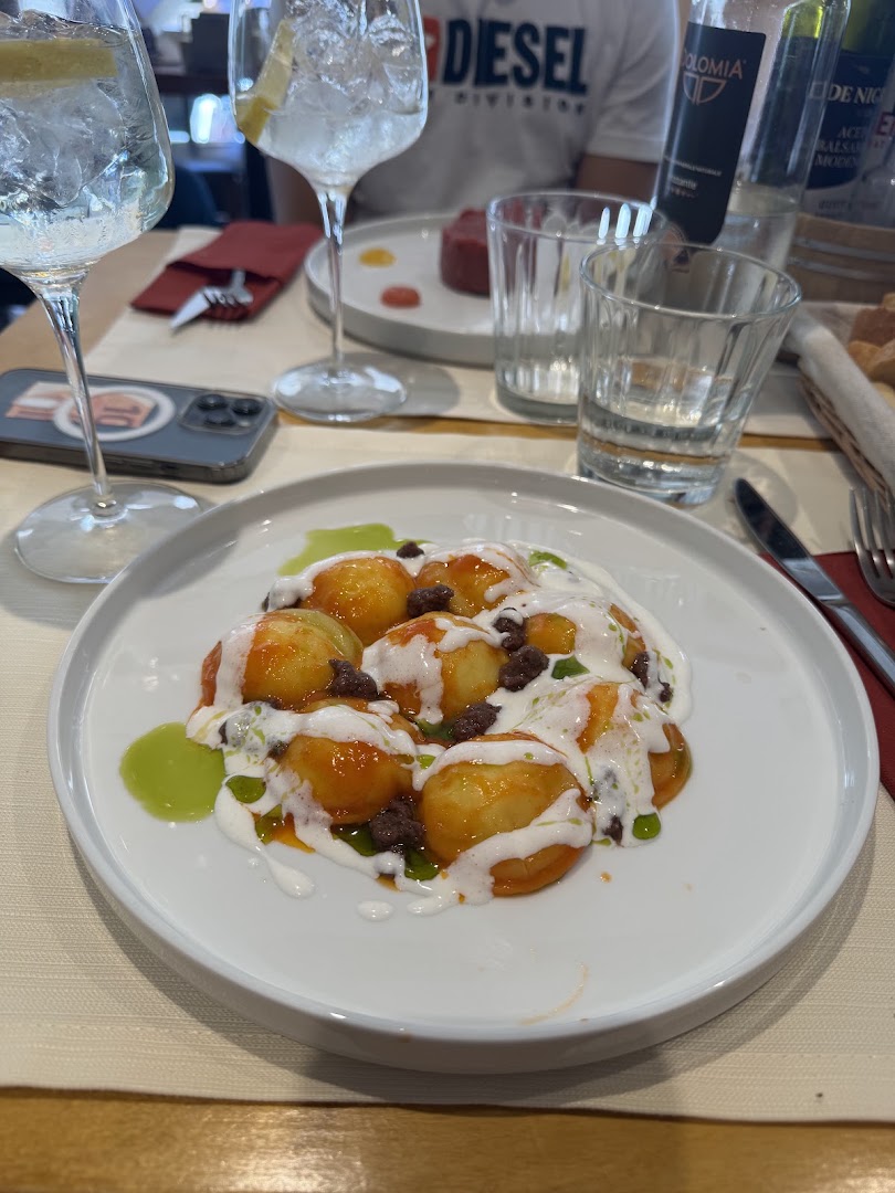 Losteria Al Bottone