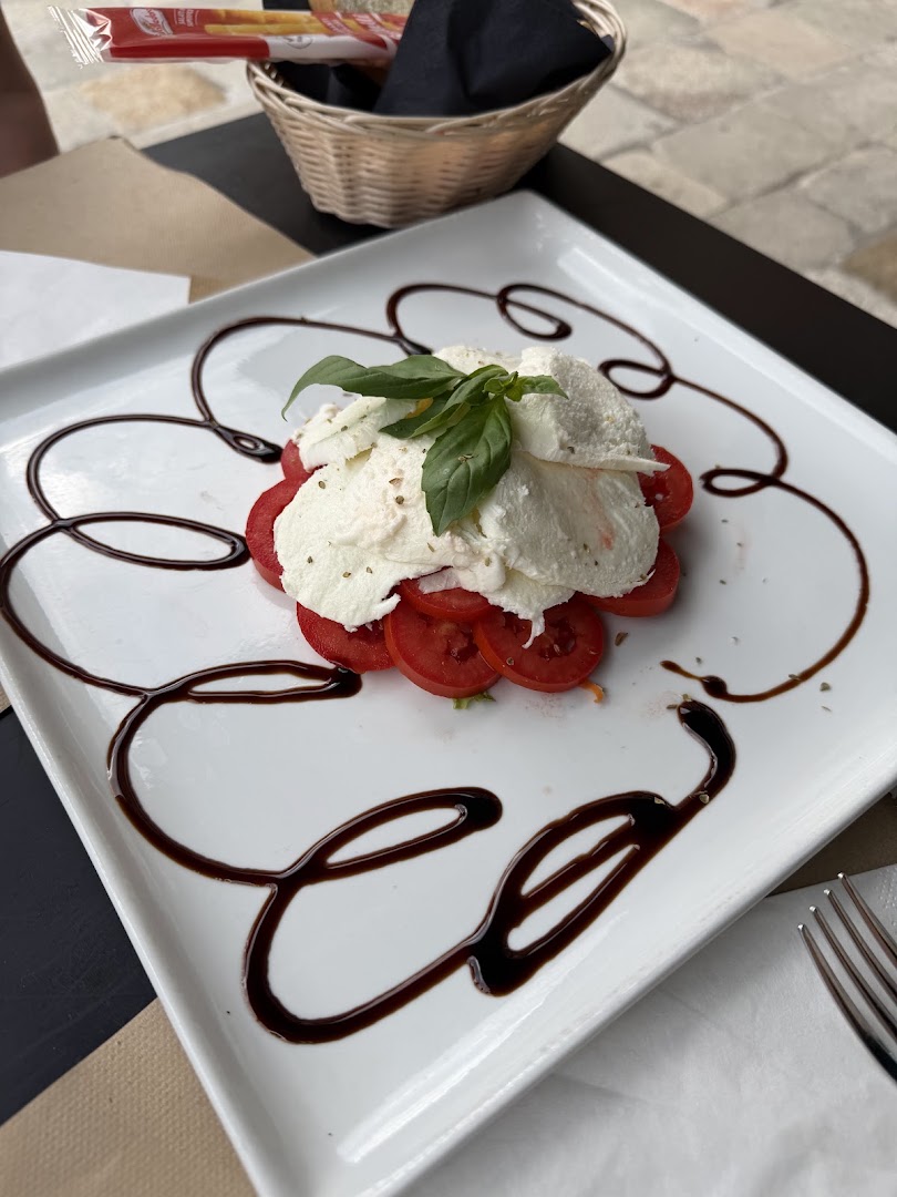 L'Osteria Le Guglie