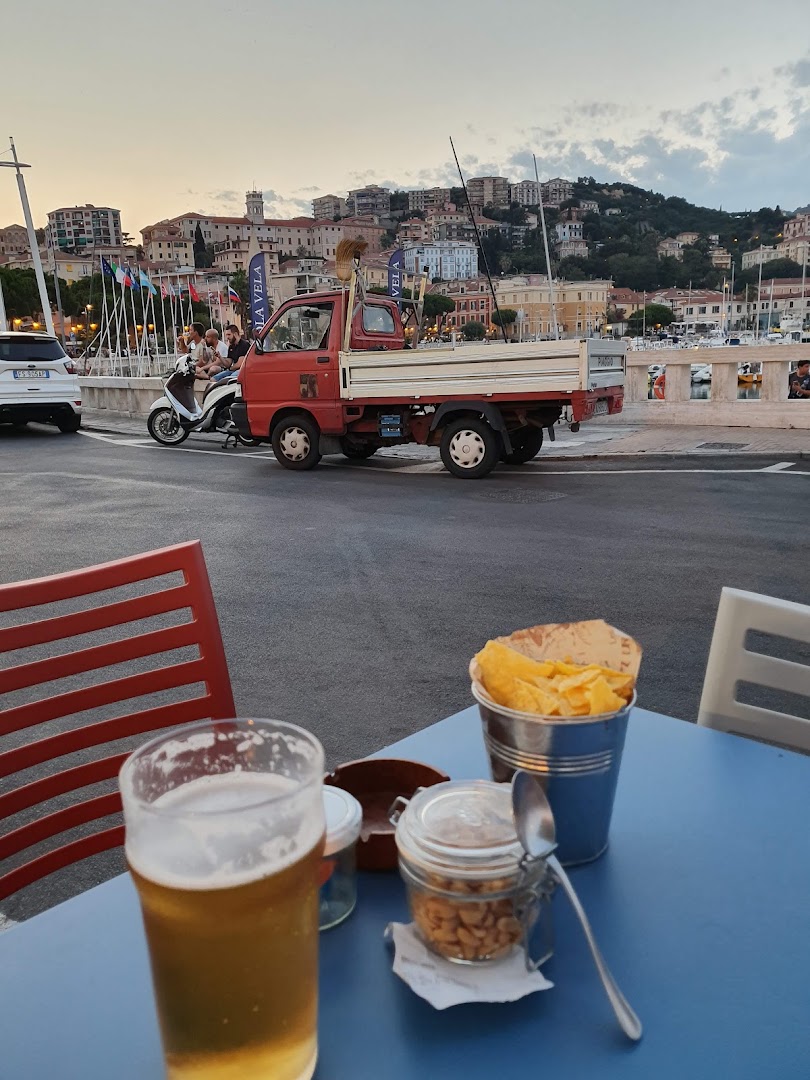 Lounge Bar N42
