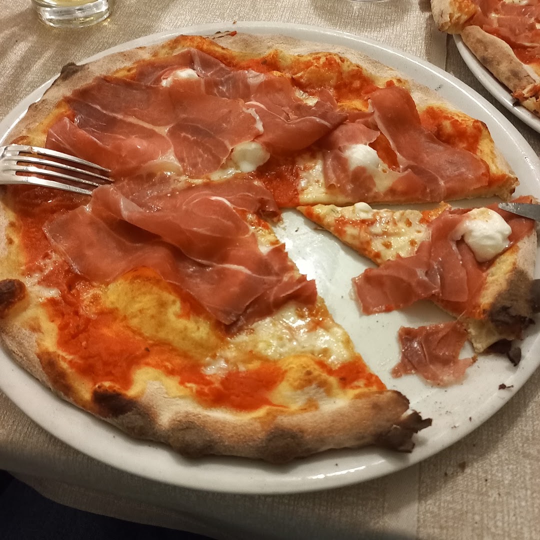 Lovale Pizzeria, Ristorante