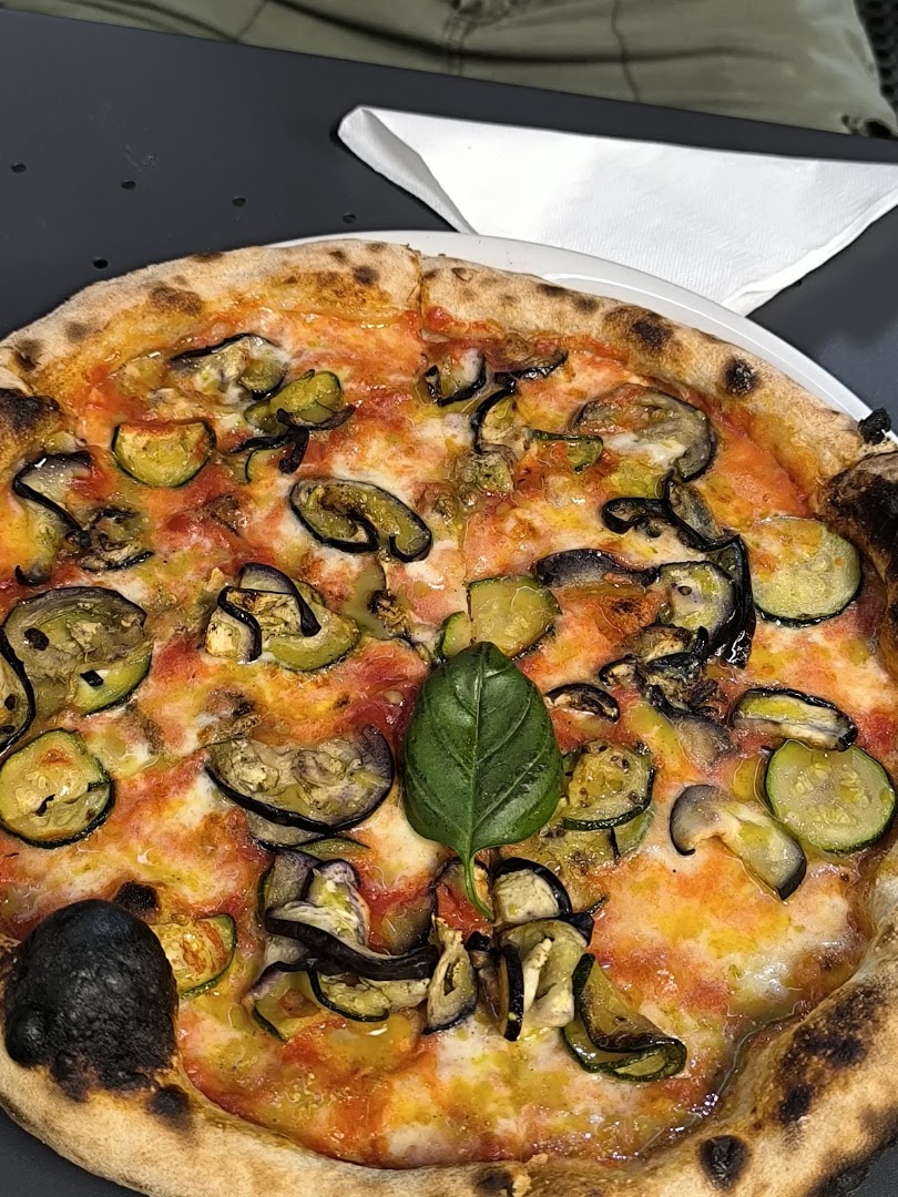 Love Caffe Bar & Pizzeria