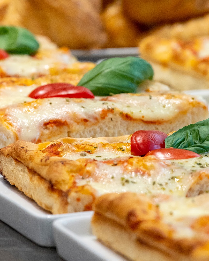 Love IT Pizza Dese