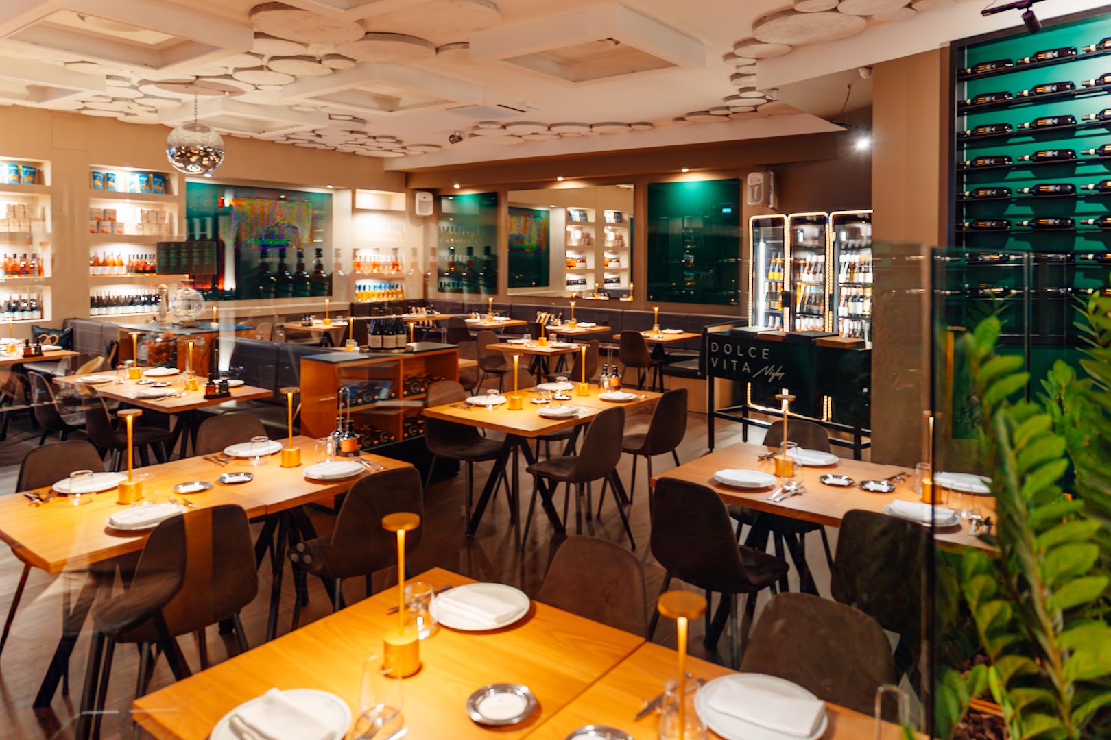 Love Pizza Restaurant Via Lucania
