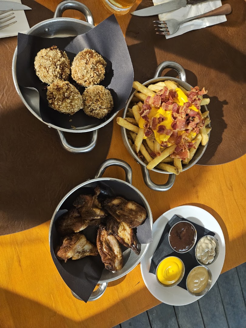 Low&Slow Smokehouse