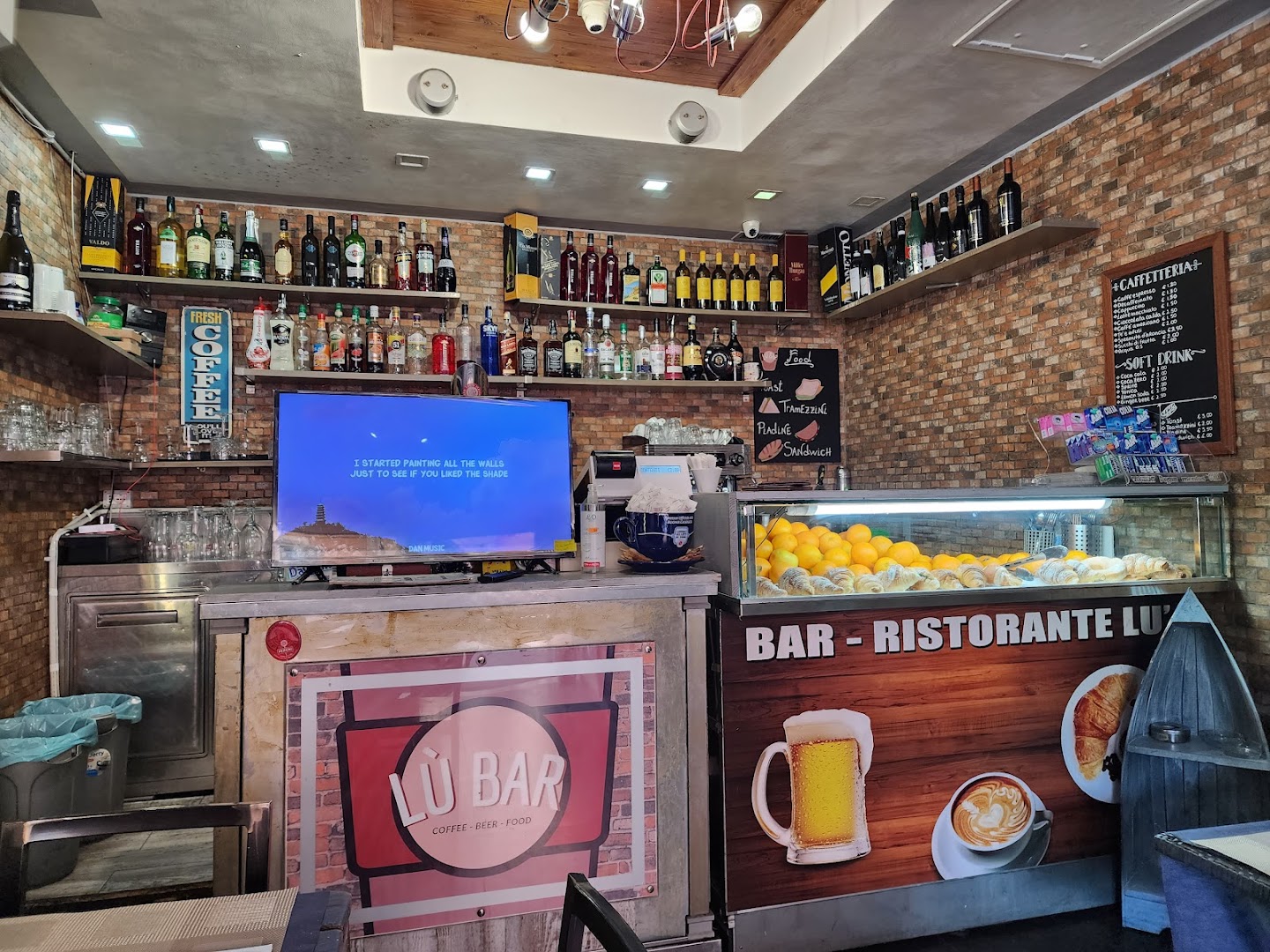 Lu Bar