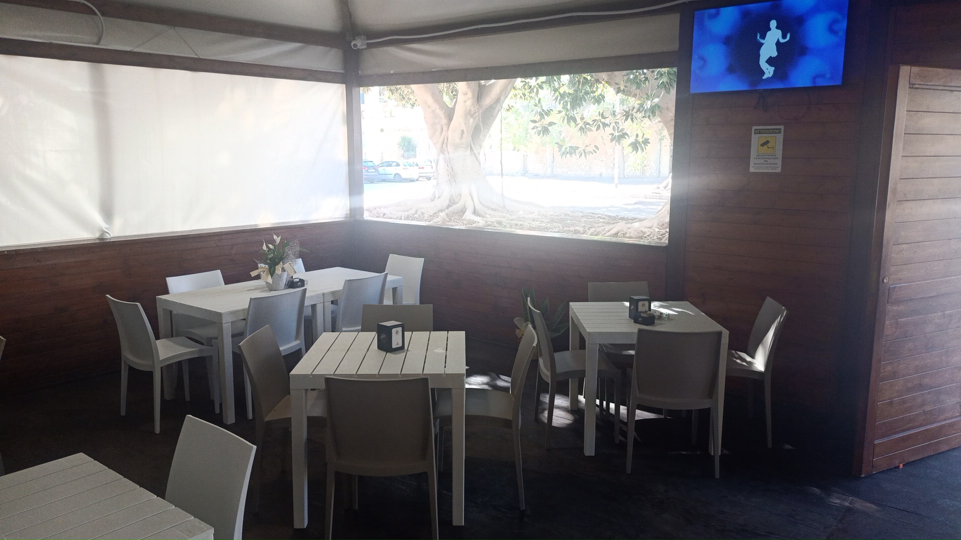 Lu Bar
