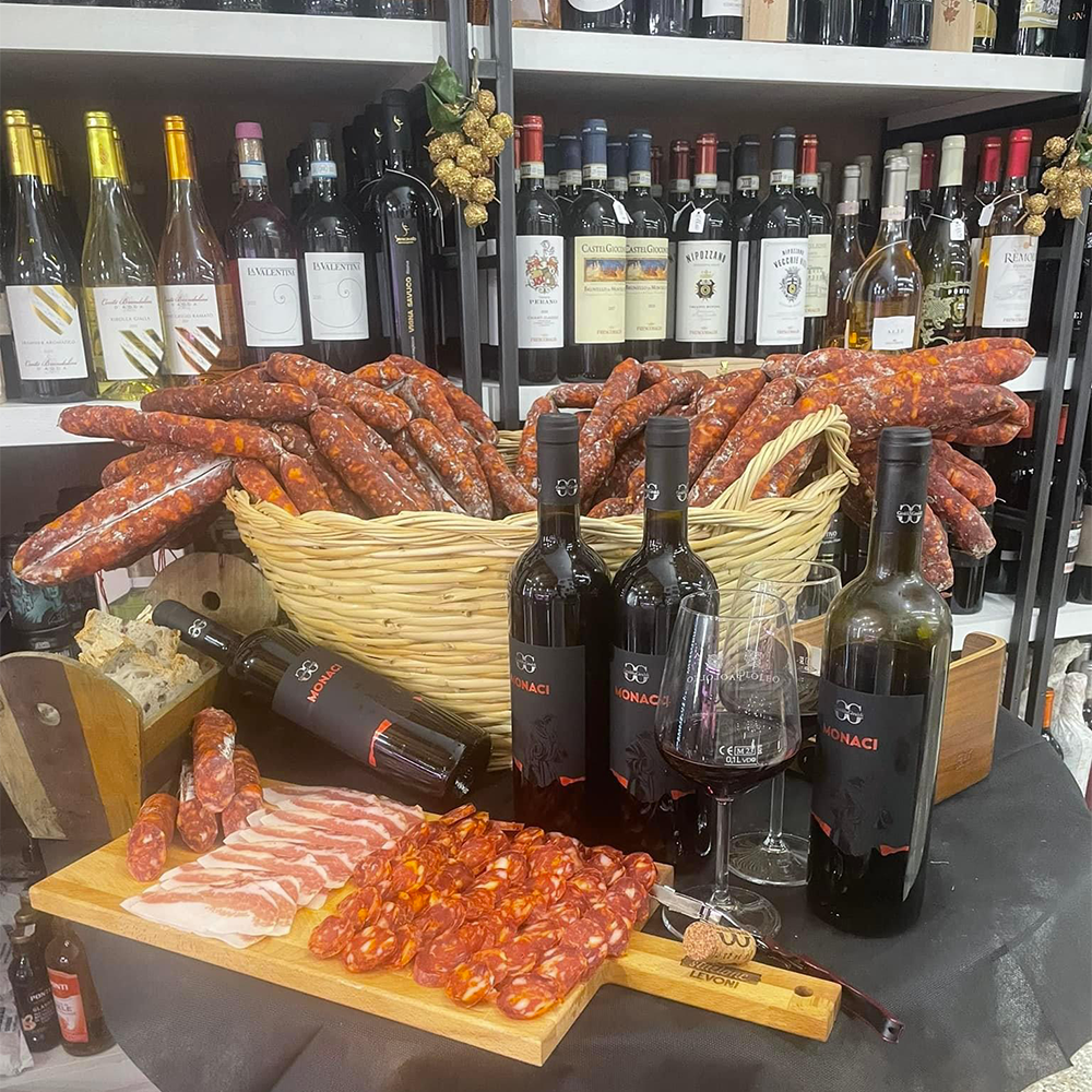 Luca E Francesco | Prosciutteria, Salumeria, Macelleria, Enoteca