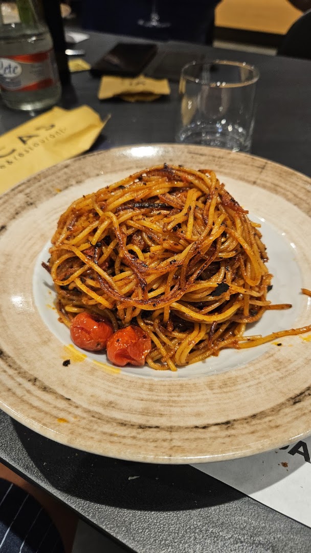 Luca's Coffee & Restaurant