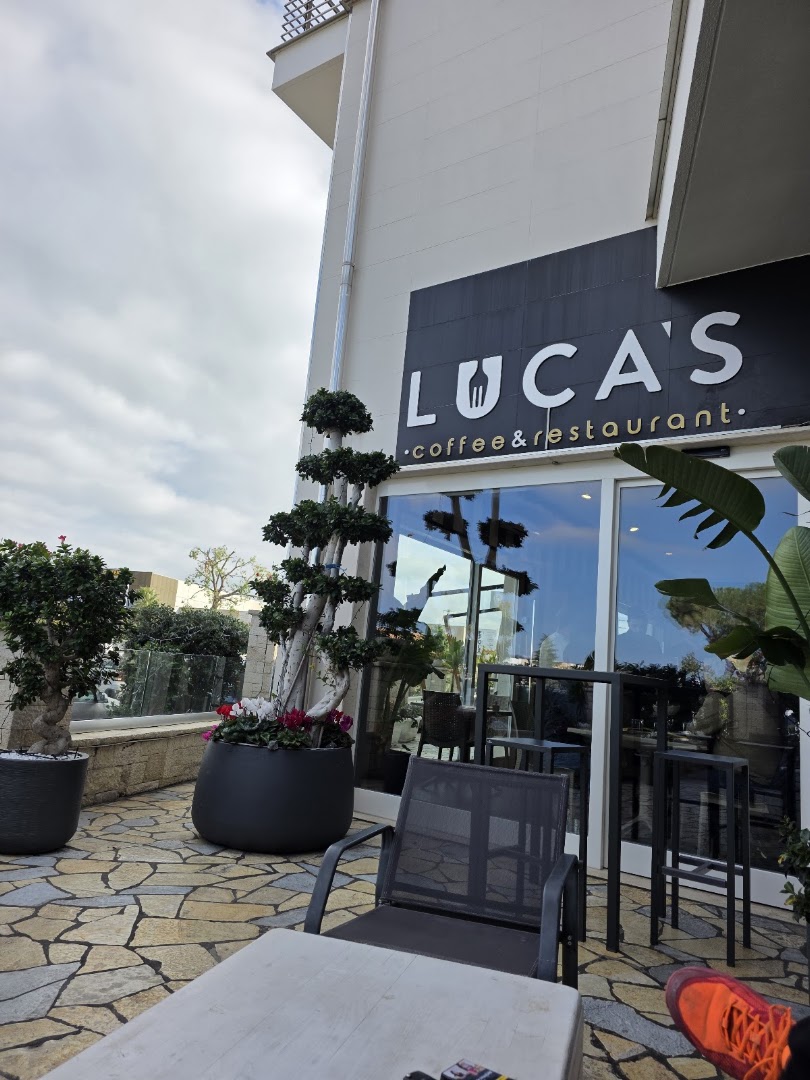 Luca's Coffee & Restaurant