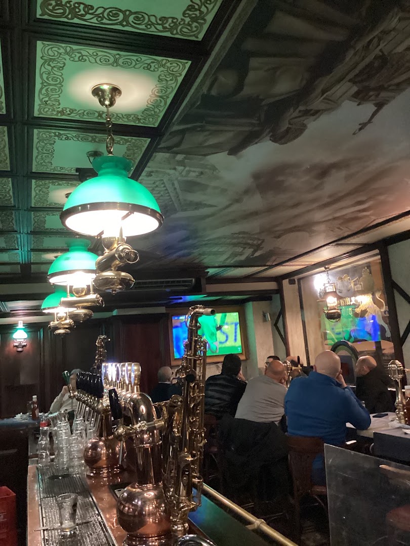 Luca's Pub Steak House