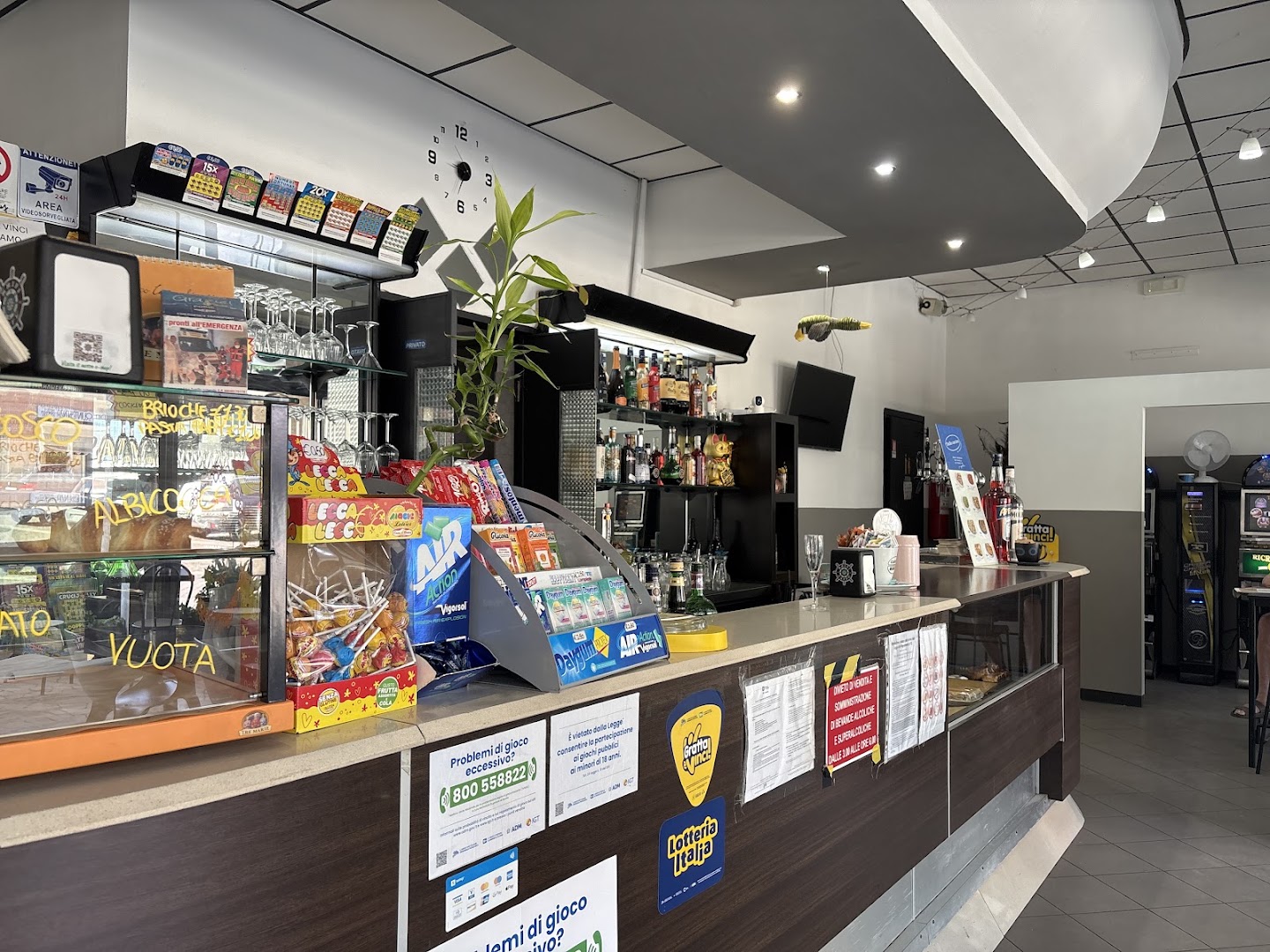 Lucy cafe