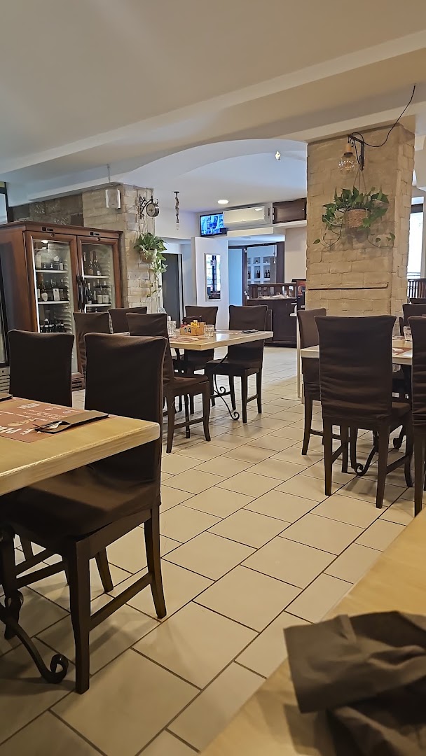 LUI È' PEGGIO DI ME RISTORANTE PIZZERIA BRACERIA GIRARROSTO