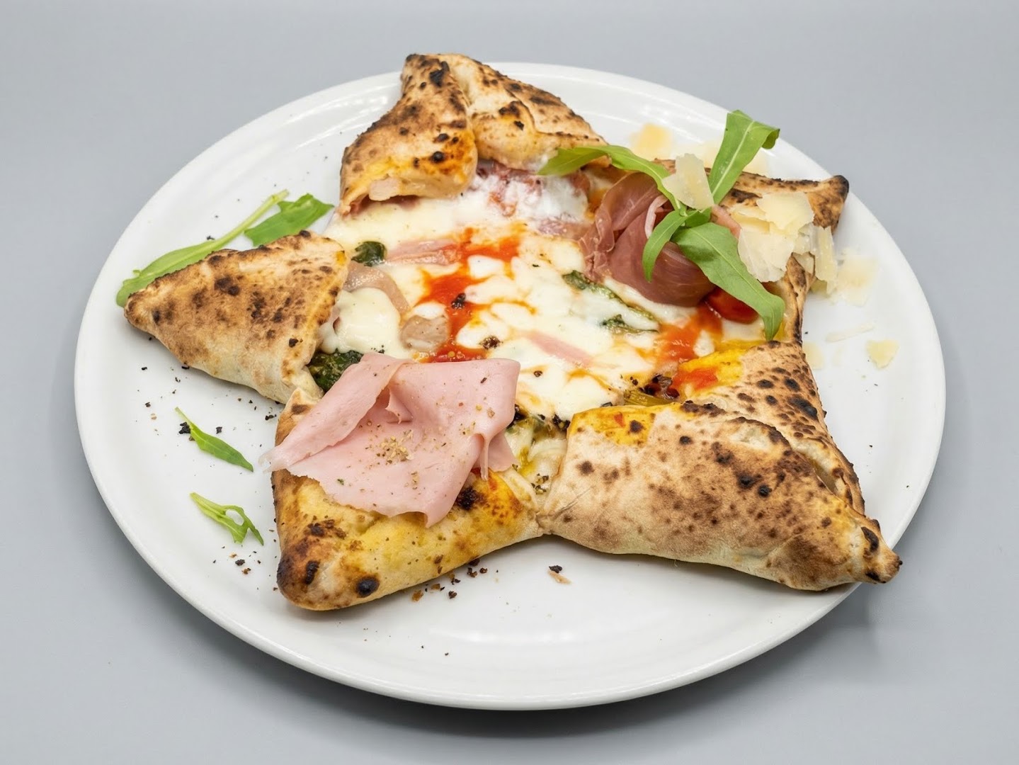 LUI È' PEGGIO DI ME RISTORANTE PIZZERIA BRACERIA GIRARROSTO, Quarto