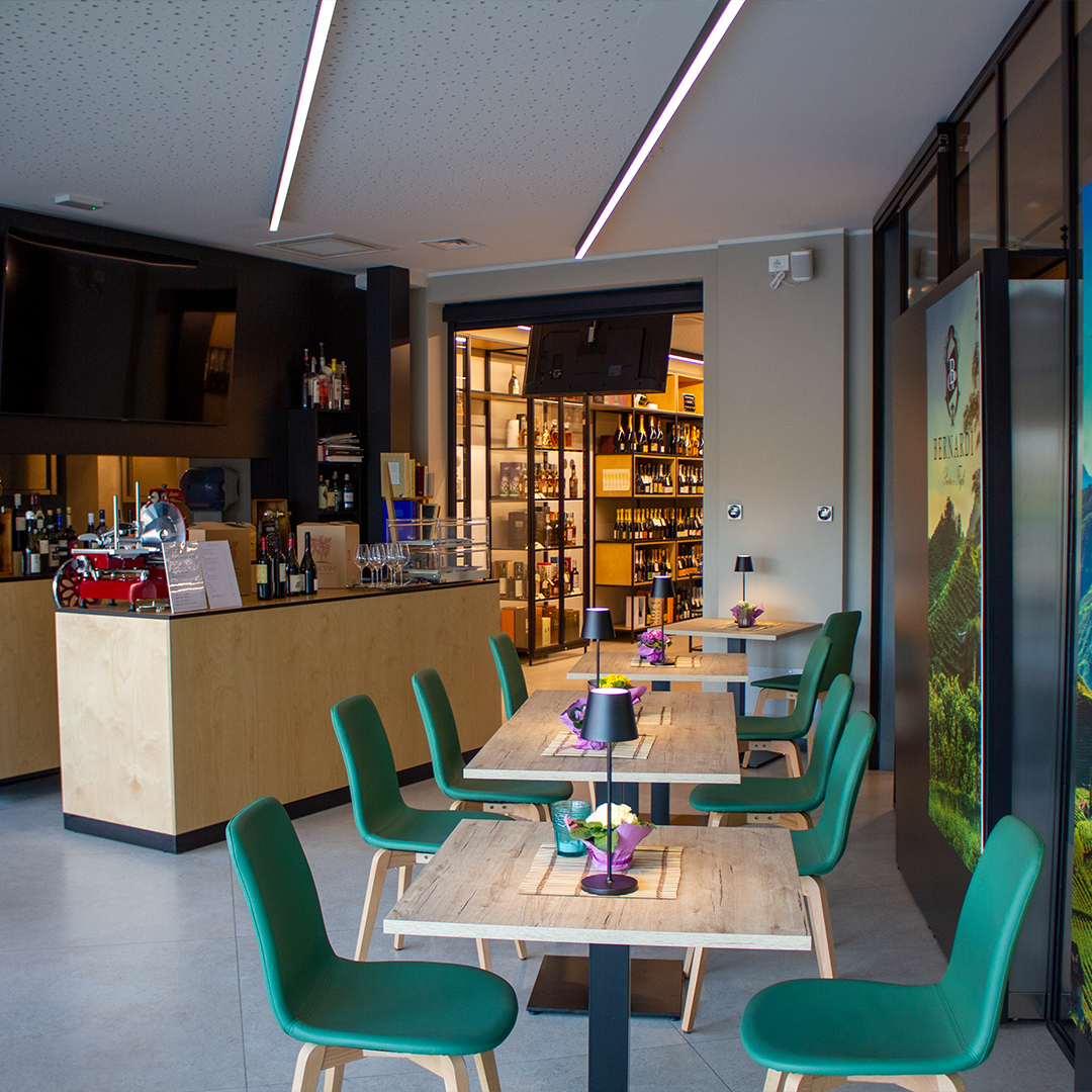 Luise Alfredo Srl- Enoteca e Vendita Vini, Birre, Distillati, Gastronomia, Alimentari