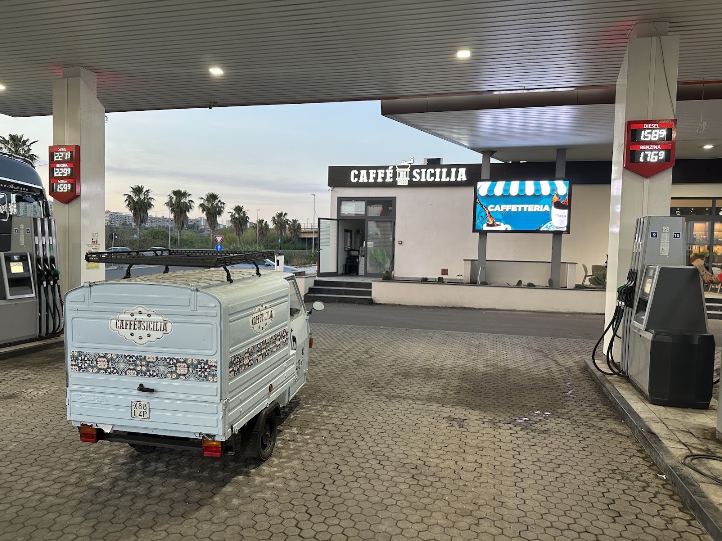 Lukoil Asse dei Servizi