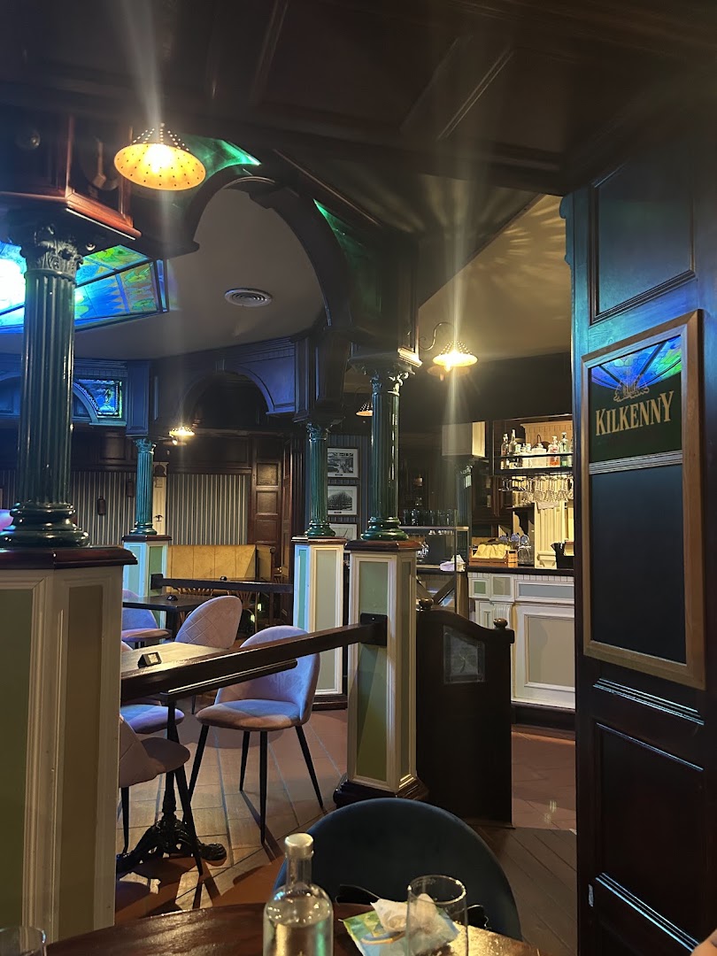 Lulu's pub