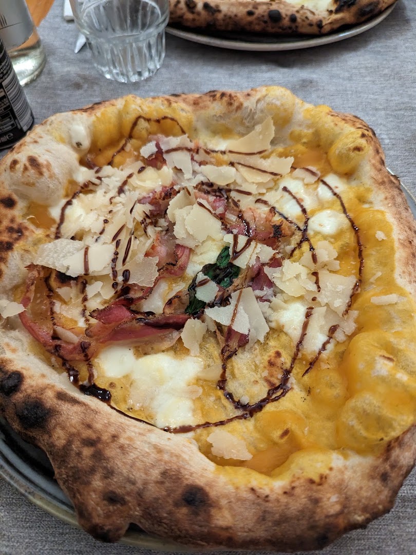 Luna Rossa Autentica Cucina Napoletana