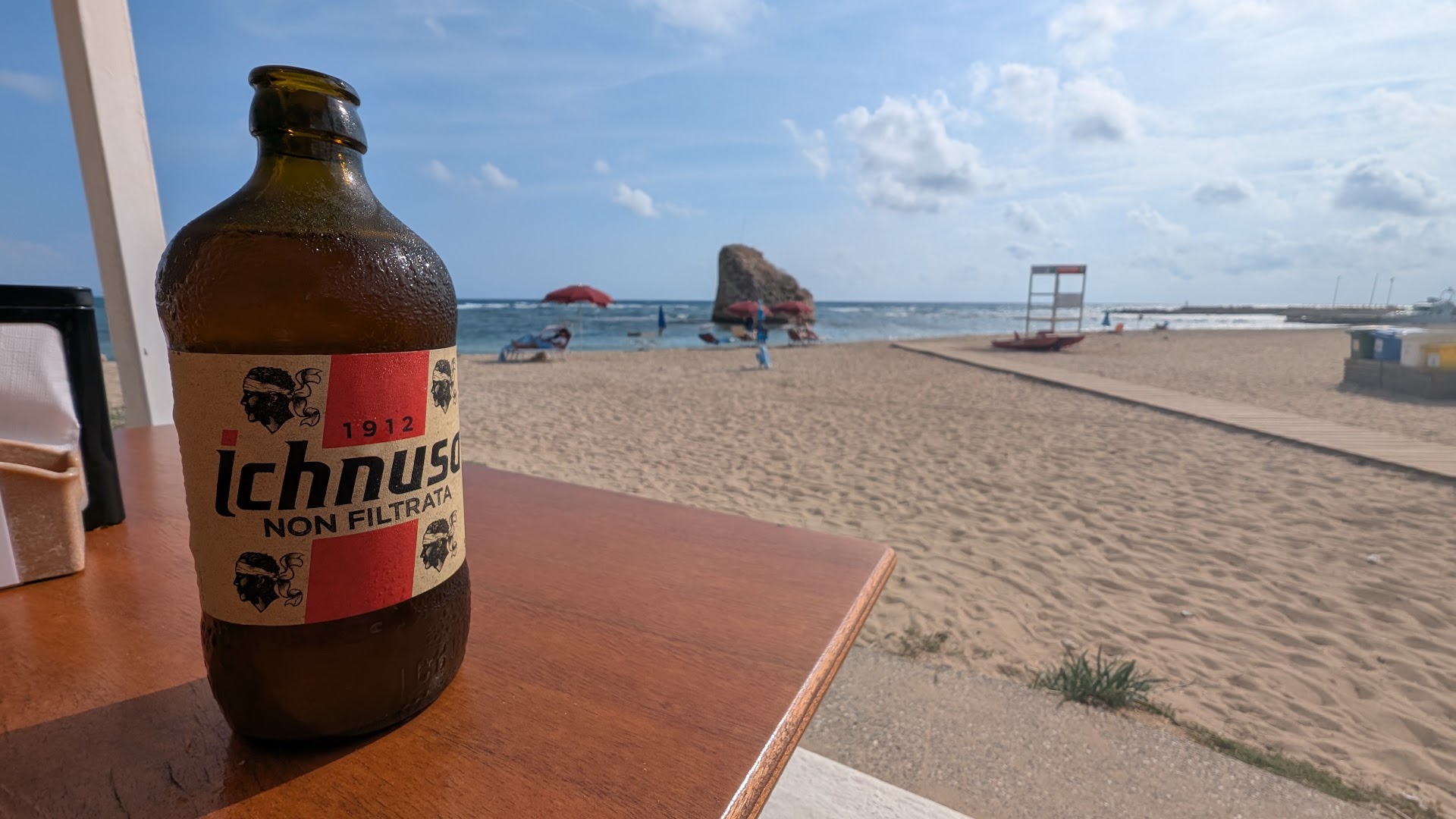 Luna Rossa bar