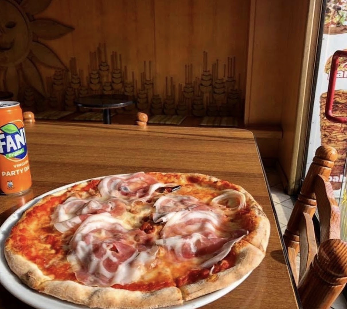 LUNA ROSSA PIZZA E KEBAB CAMERLATA, Como