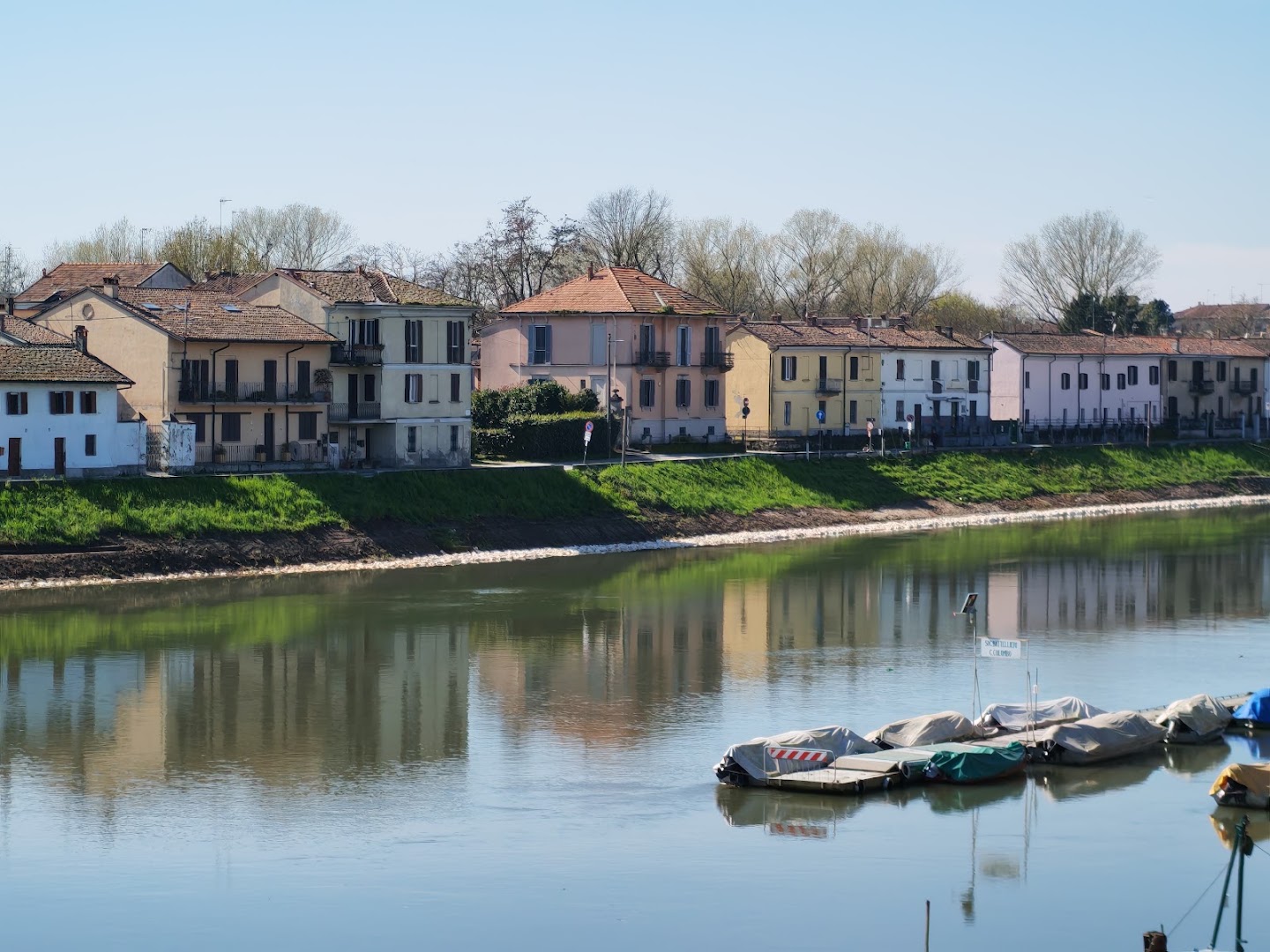 Lungoticino, Pavia