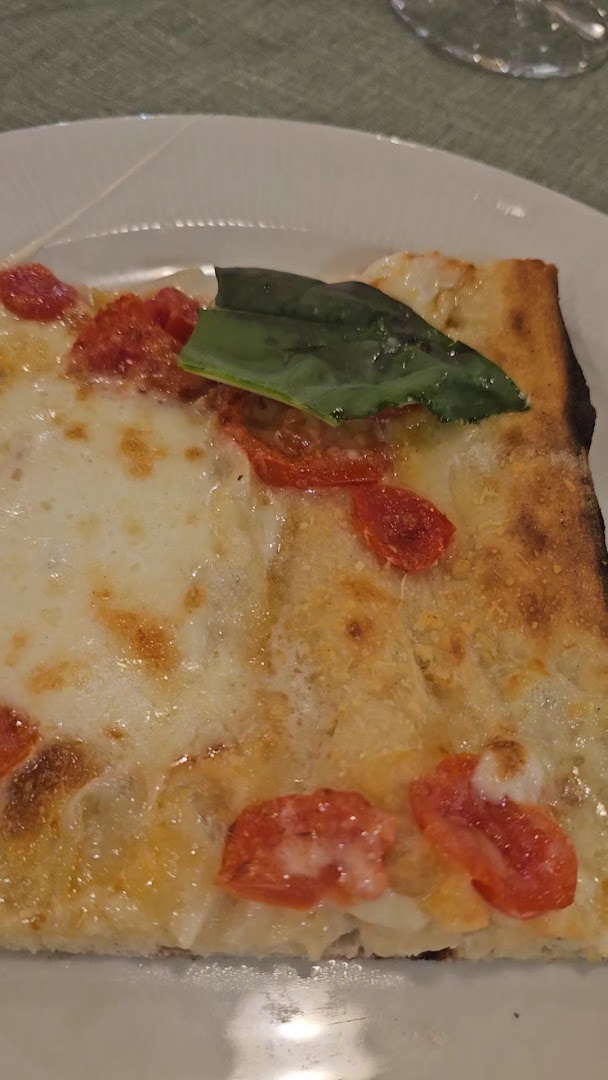 L'Università della Pizza | Pizza a metro da Gigino, Vico Equense