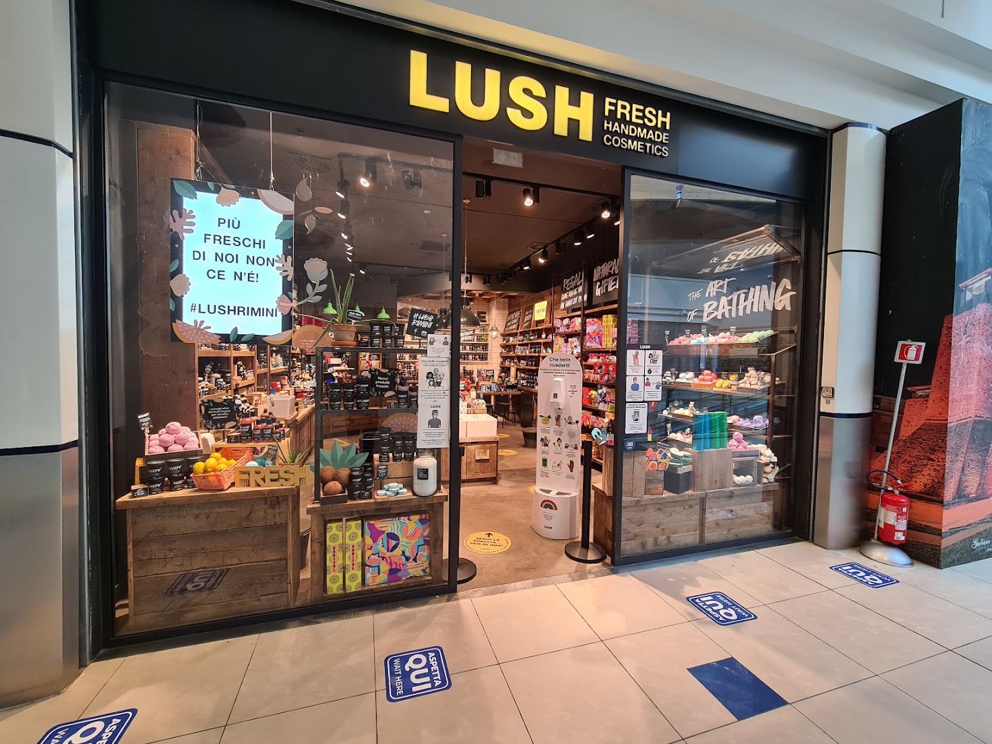 LUSH Cosmetics Le Befane