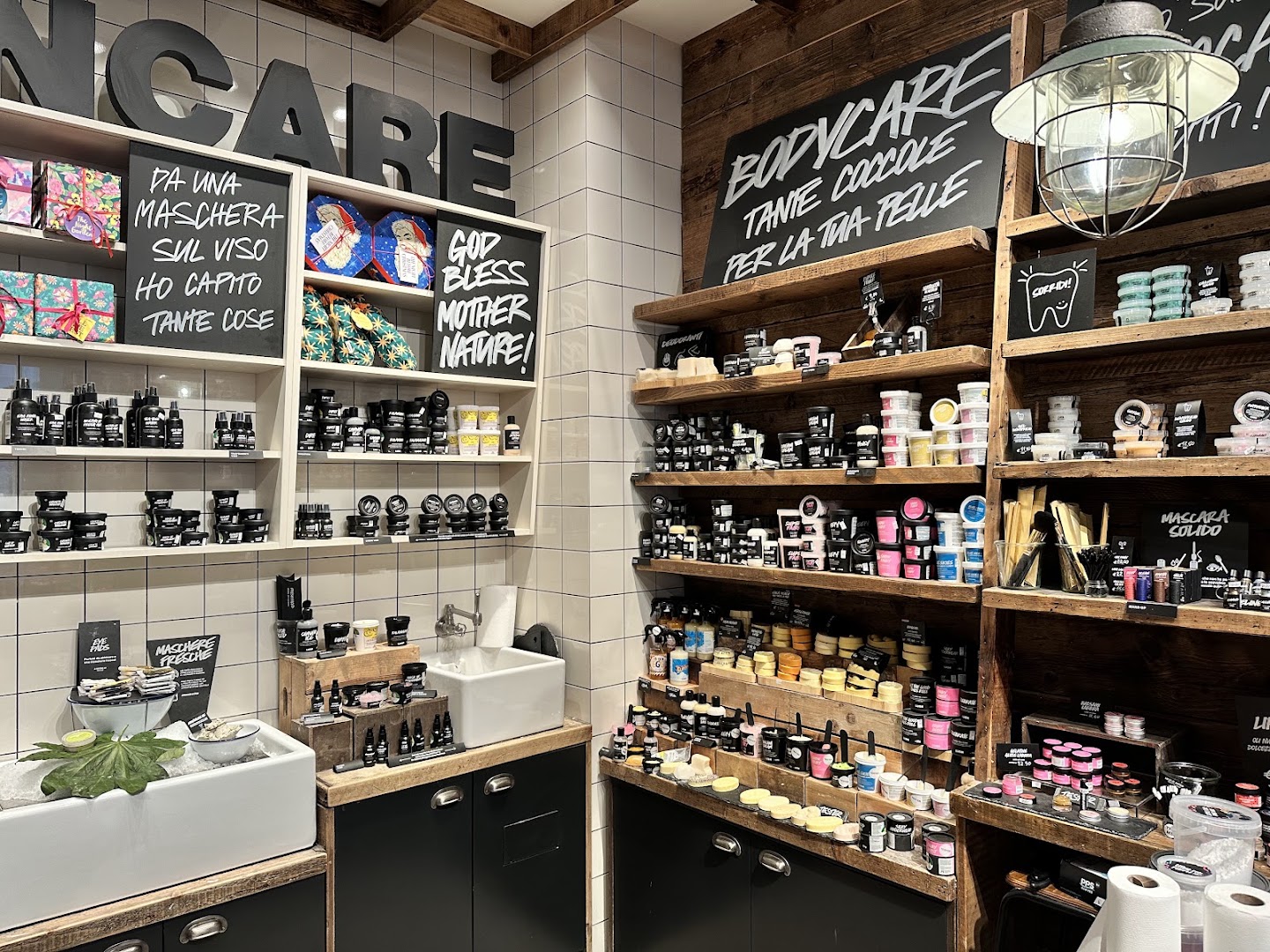 LUSH Cosmetics Le Befane
