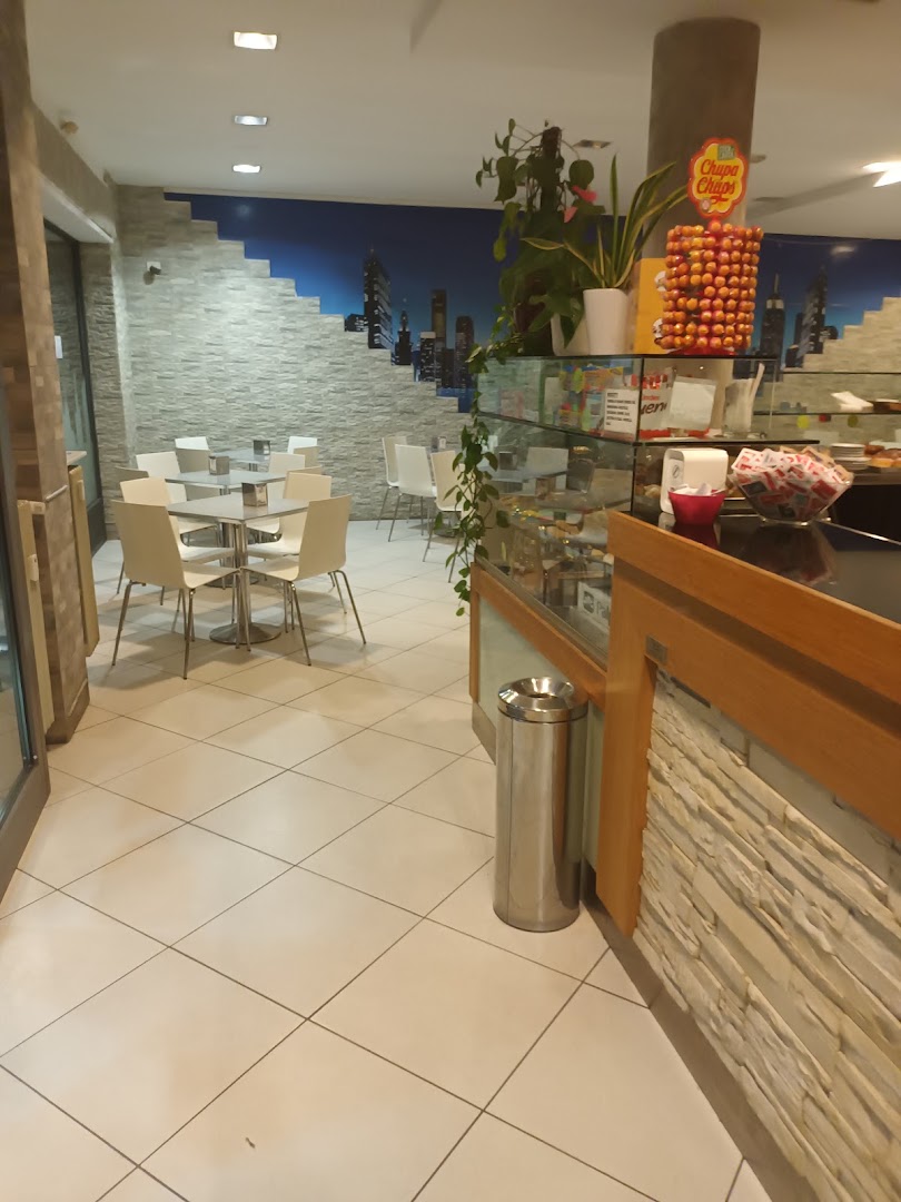 Luxale Bar