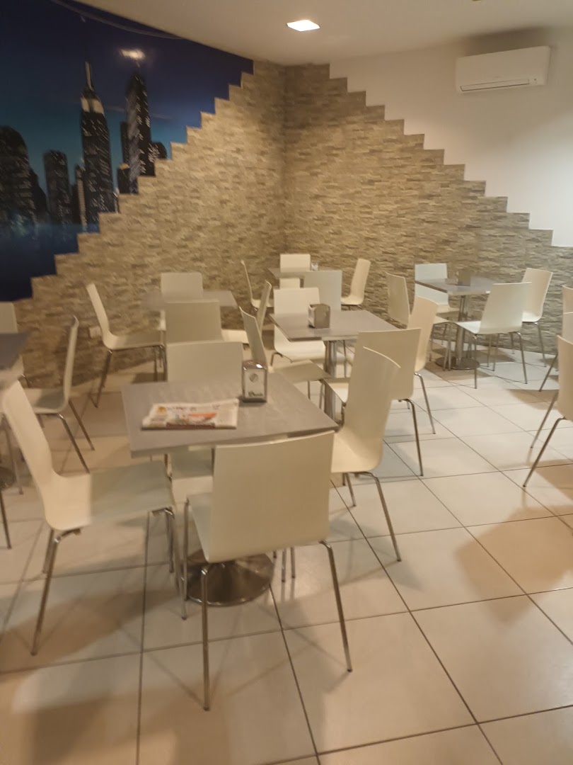 Luxale Bar