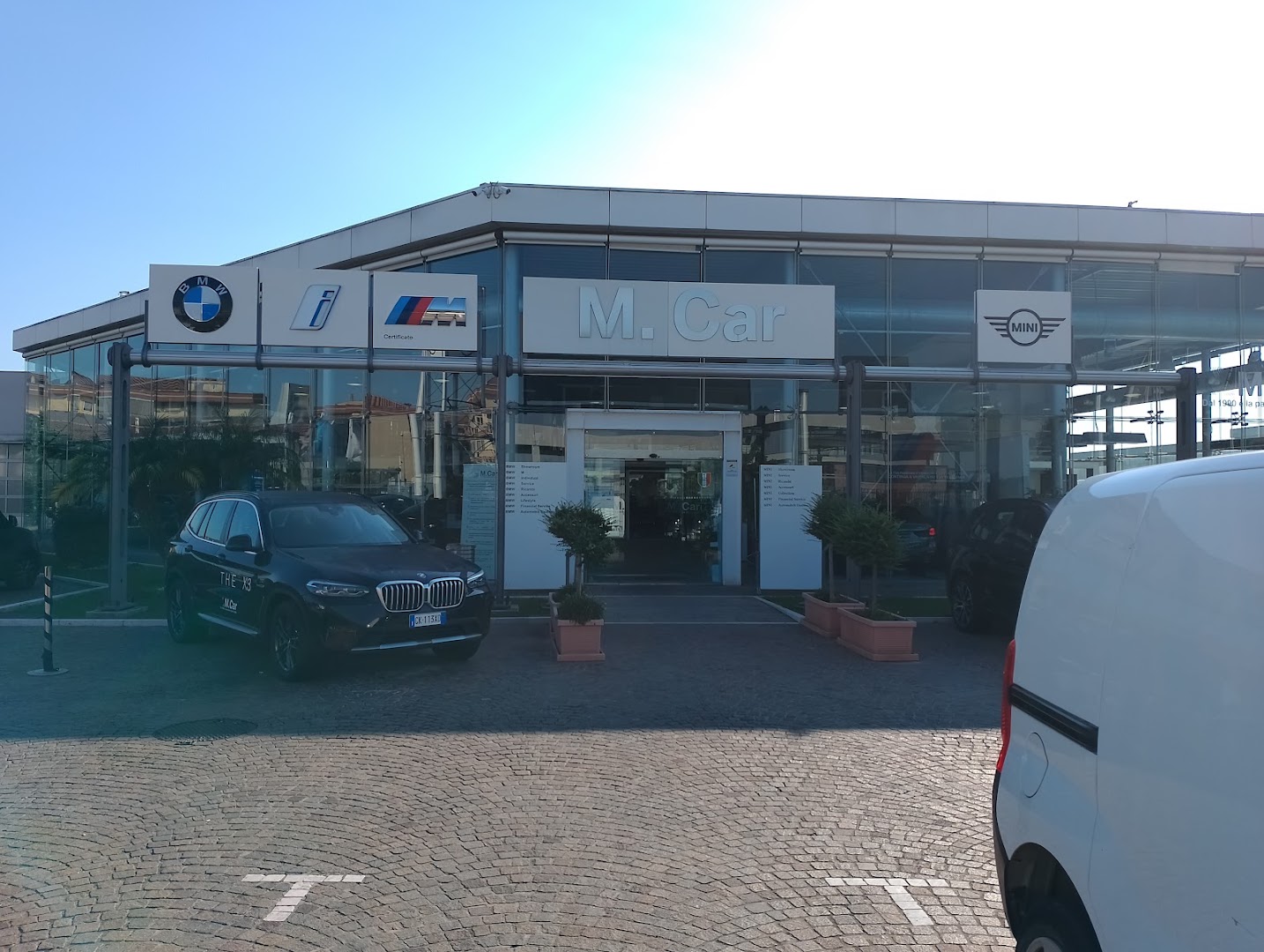 M.Car S.p.A. Caserta - House of BMW e Partner MINI