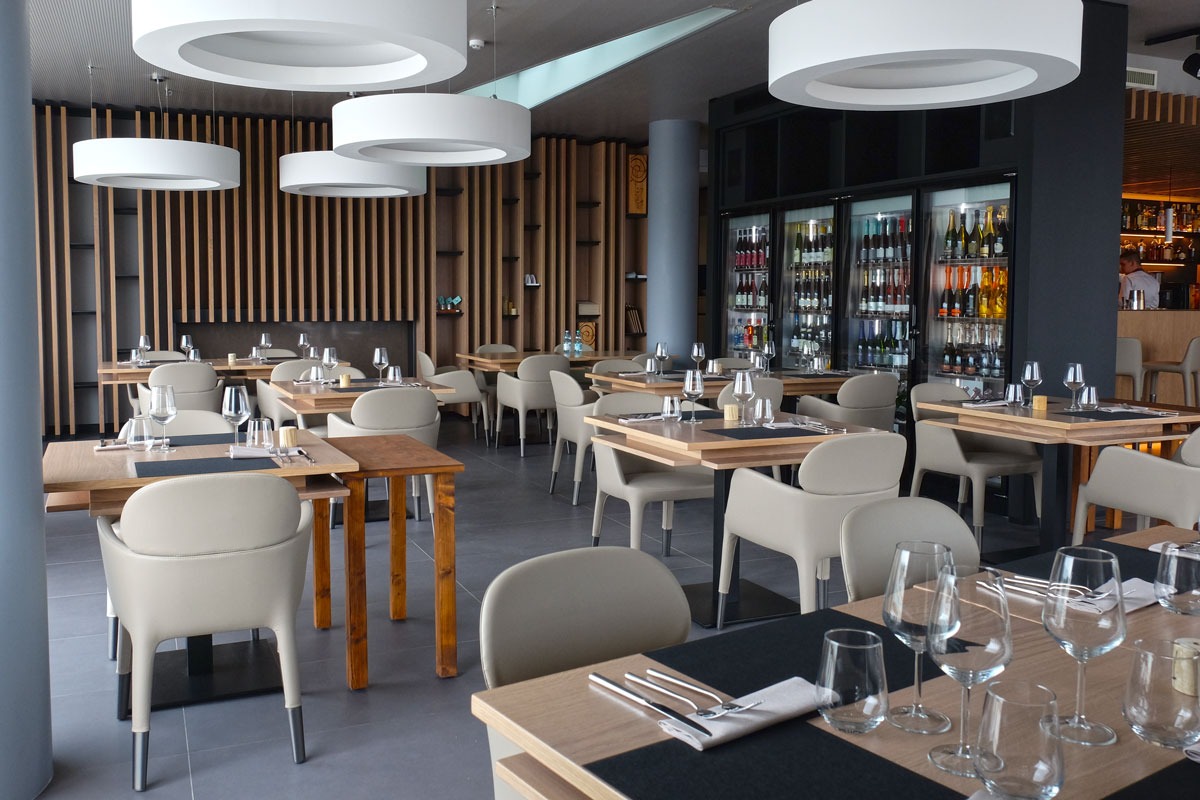 M4 Restaurant