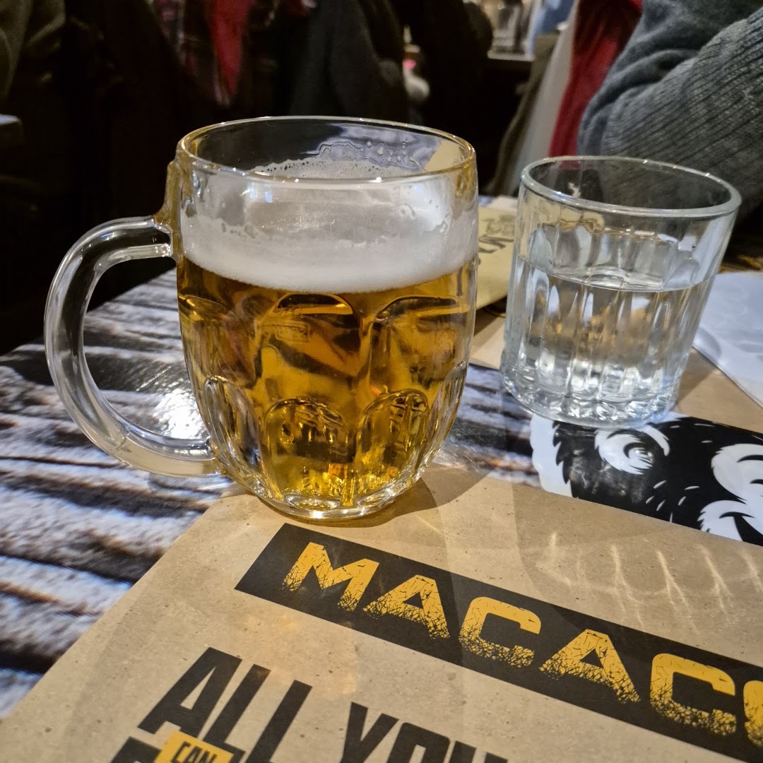 Macaco Beer Wine Food and Pizza