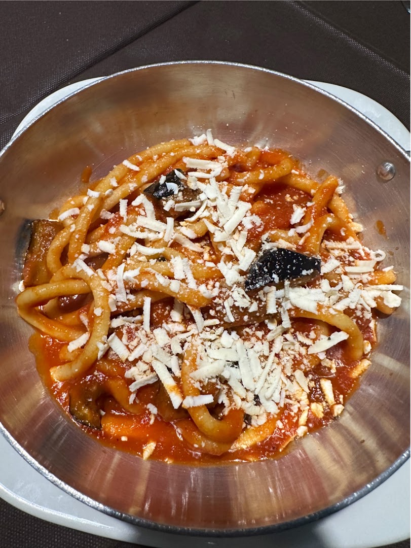 Maccarruni - Osteria, pizzeria, wine bar