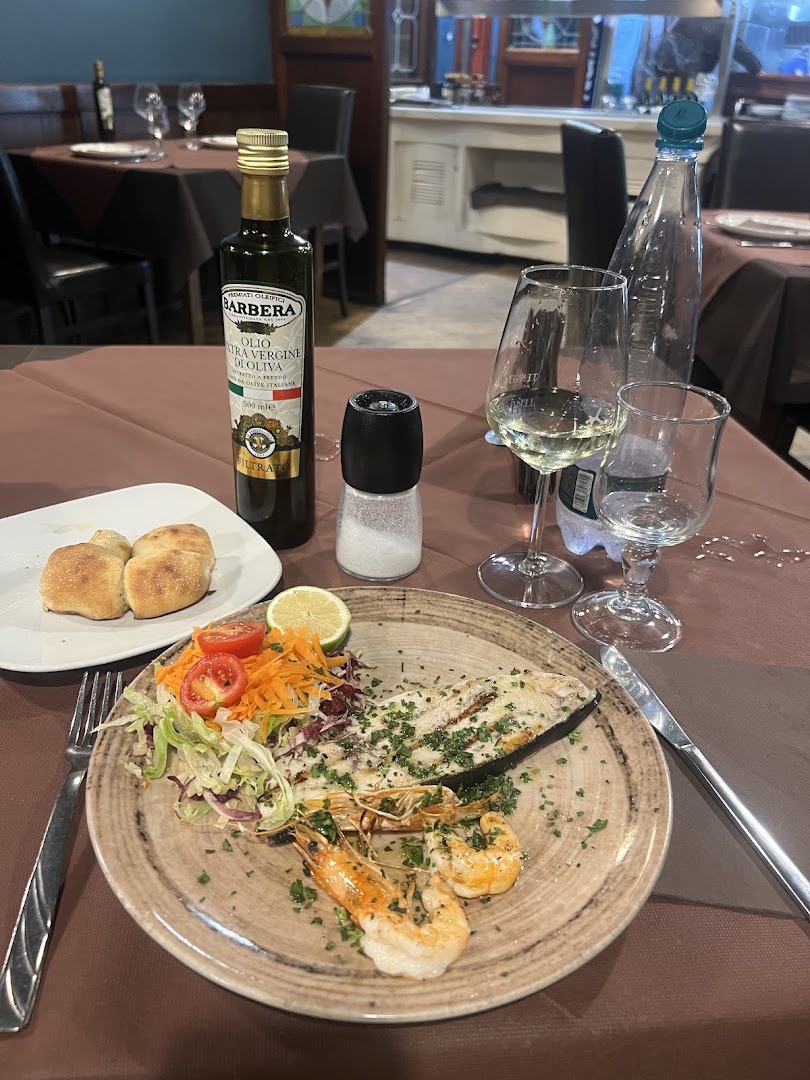 Maccarruni - Osteria, pizzeria, wine bar